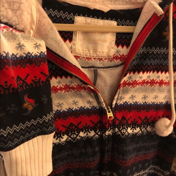 Abercrombie And Fitch Onsie - Picture 3 of 5